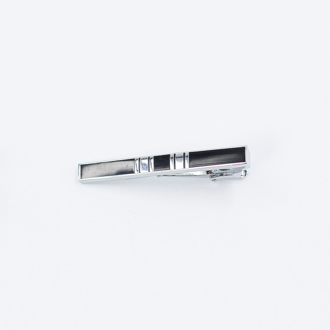 THE BLACK BOXED TIE CLIP