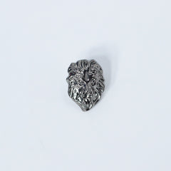 VALIANT LION HEAD STEEL GREY LAPEL PIN