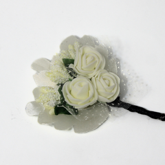 THE OFF WHITE BOUQUET BOUTONNIERE