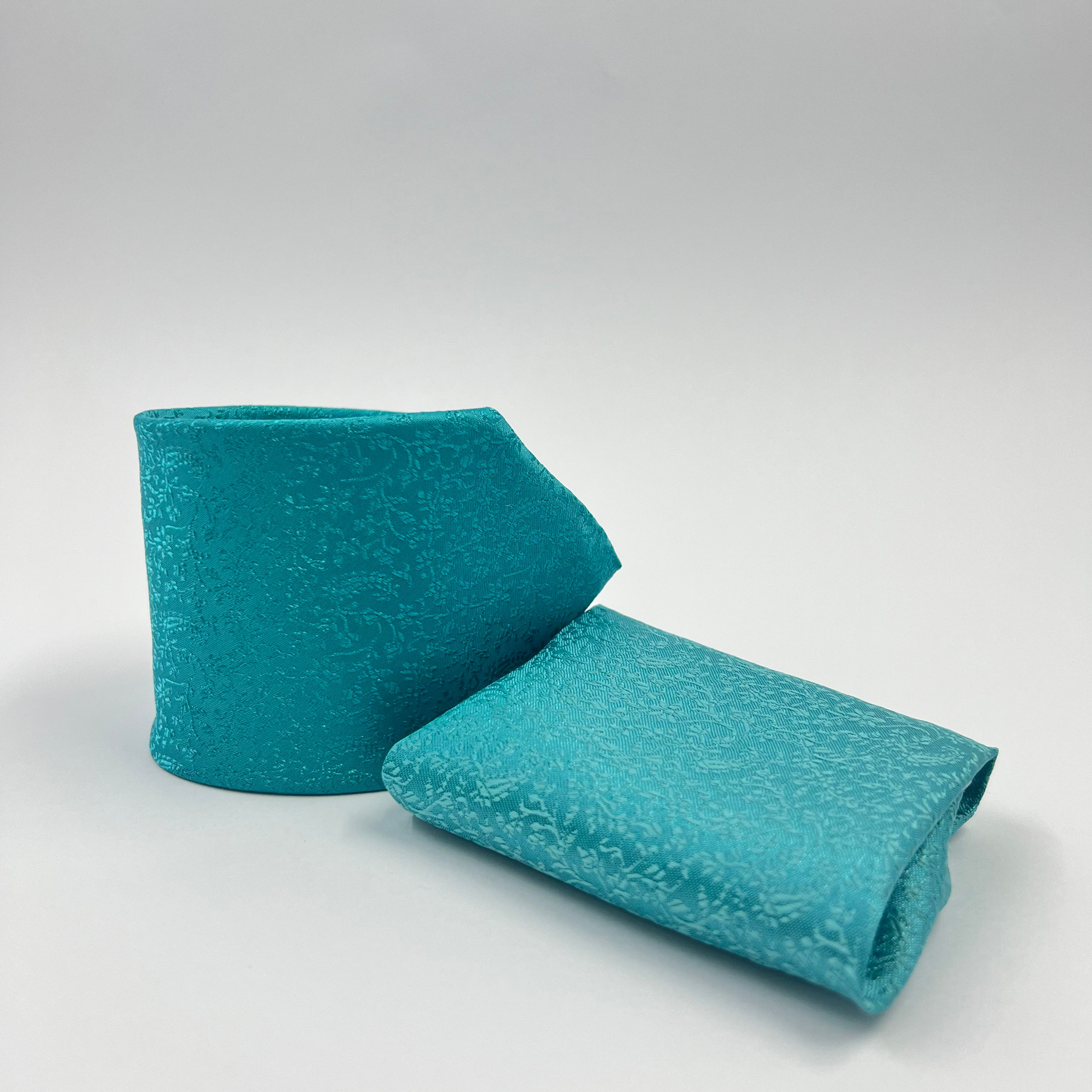 ARTIC BLUE SELF PRINTED TIE & POCKET SQUARE SET