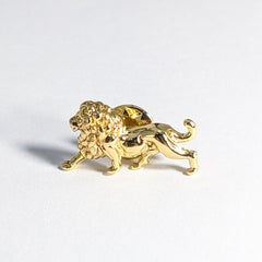 THE KING'S ROARD GOLD BROOCH