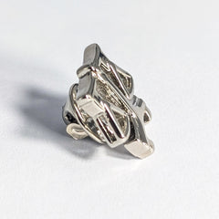 THE KING'S ROAR SILVER BROOCH