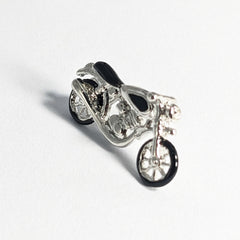 THE ROAD EXPOLORER'S BROOCH