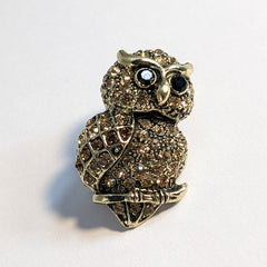 NIGHT MYSTERY GOLD OWL PIN