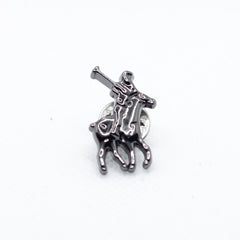 THE POLO-CHARCOAL LAPEL PIN
