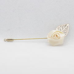 CREAM GOLD LEAF LAPEL PIN