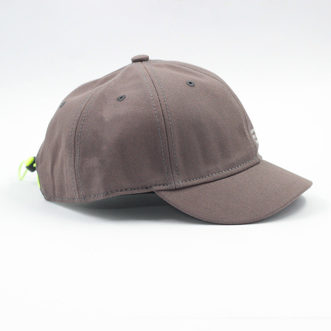 SHORT BRIM DEEP TAUPE BASEBALL CAP