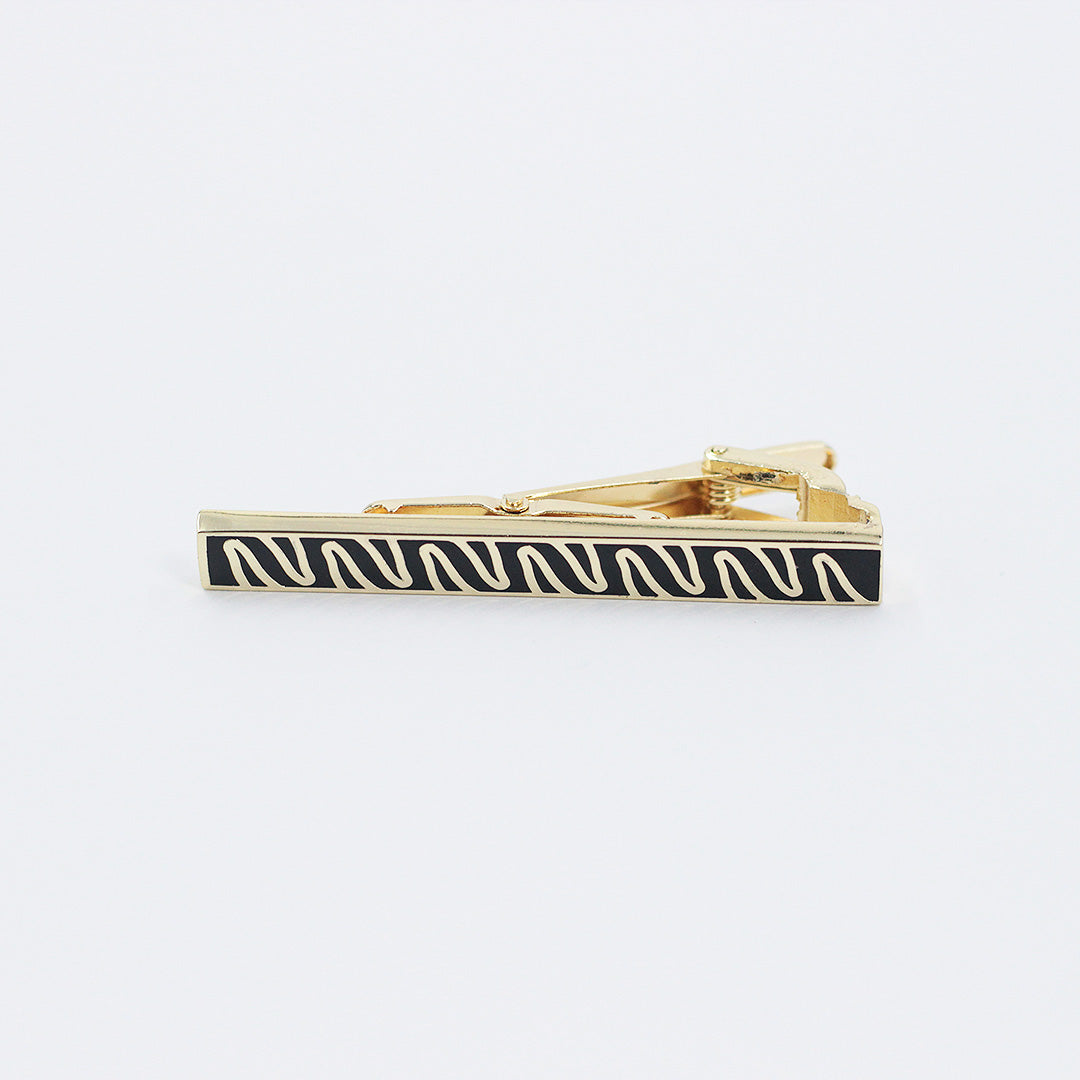 THE WAVY GOLD TIE CLIP