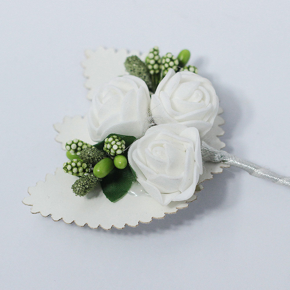 THE WHITE & GREEN BOUTONNIERE