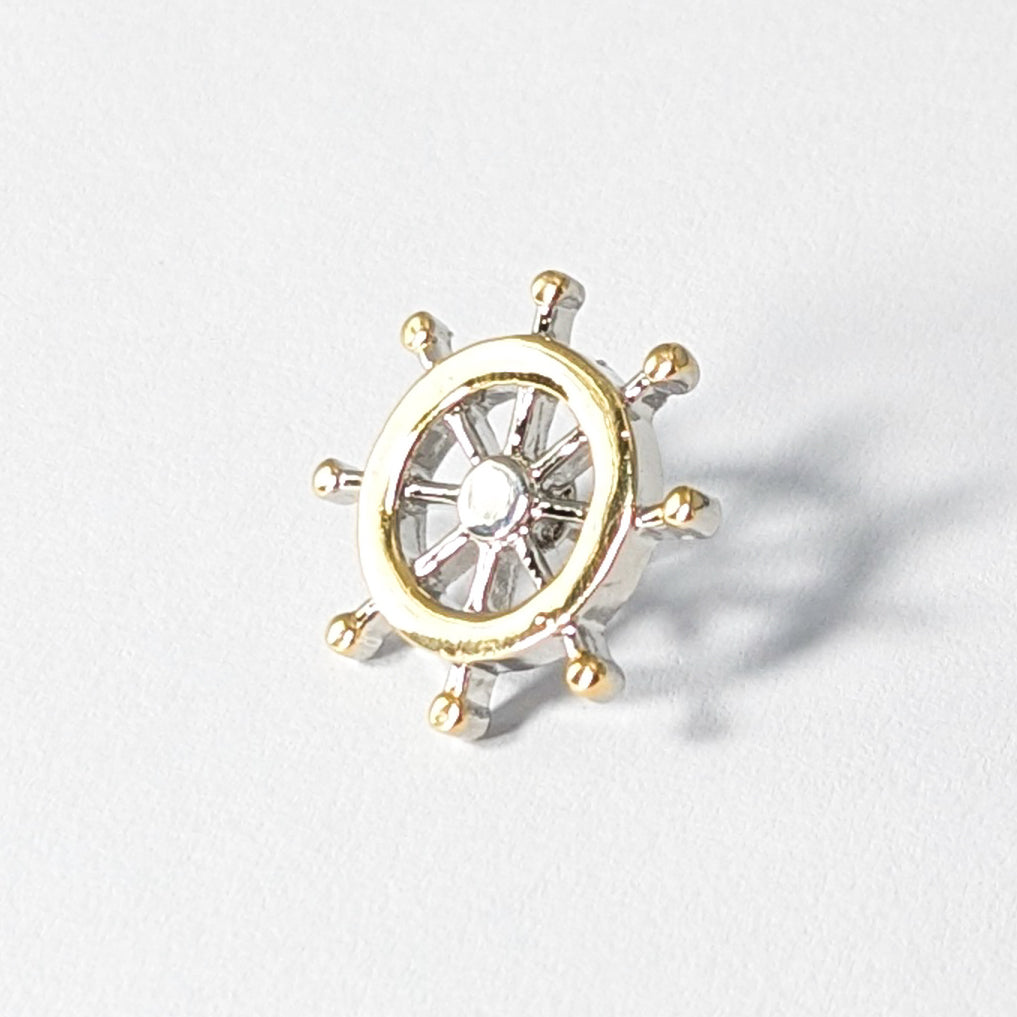 THE SEA SURFER'S BROOCH