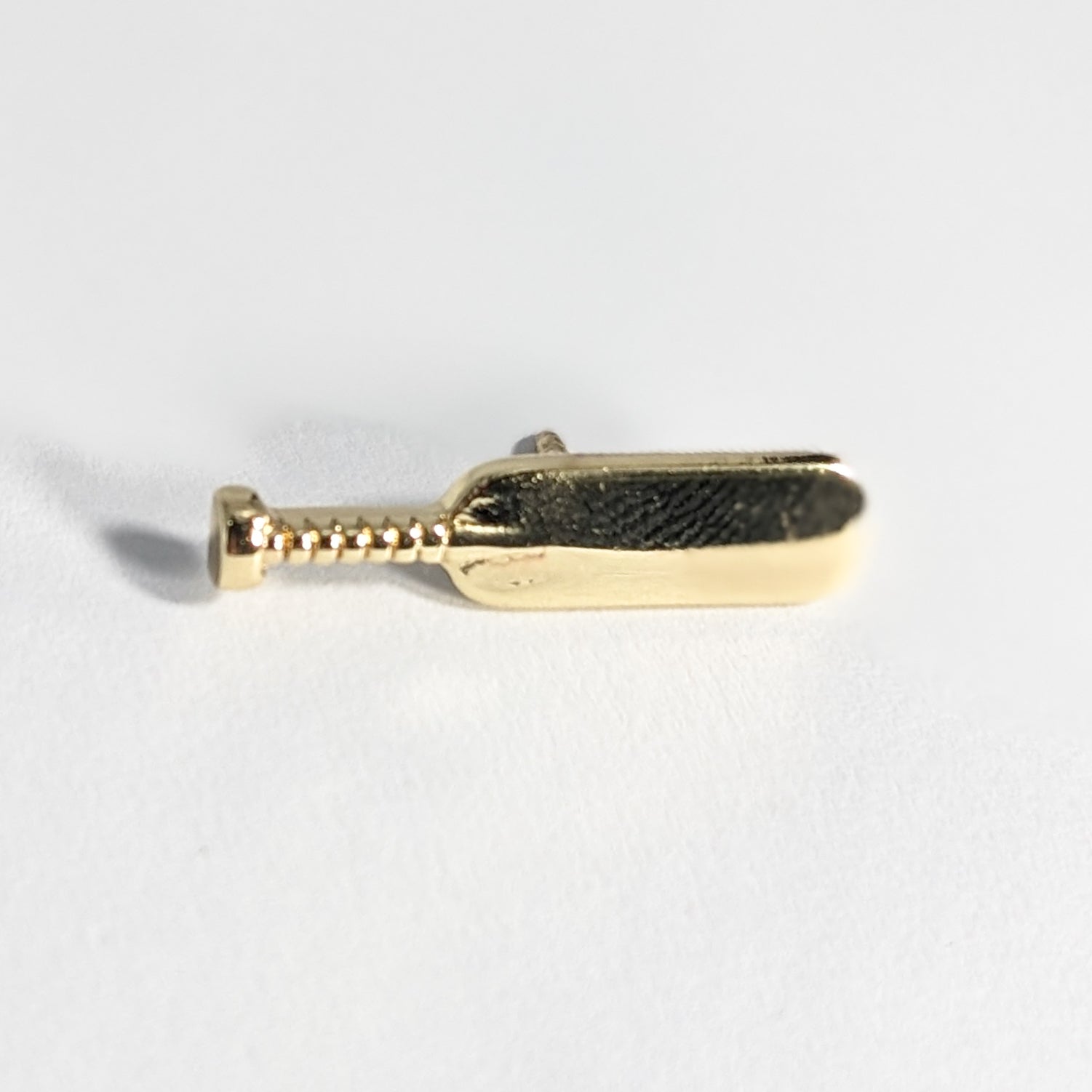 GOLD CRICKET FANATIC'S BROOCH