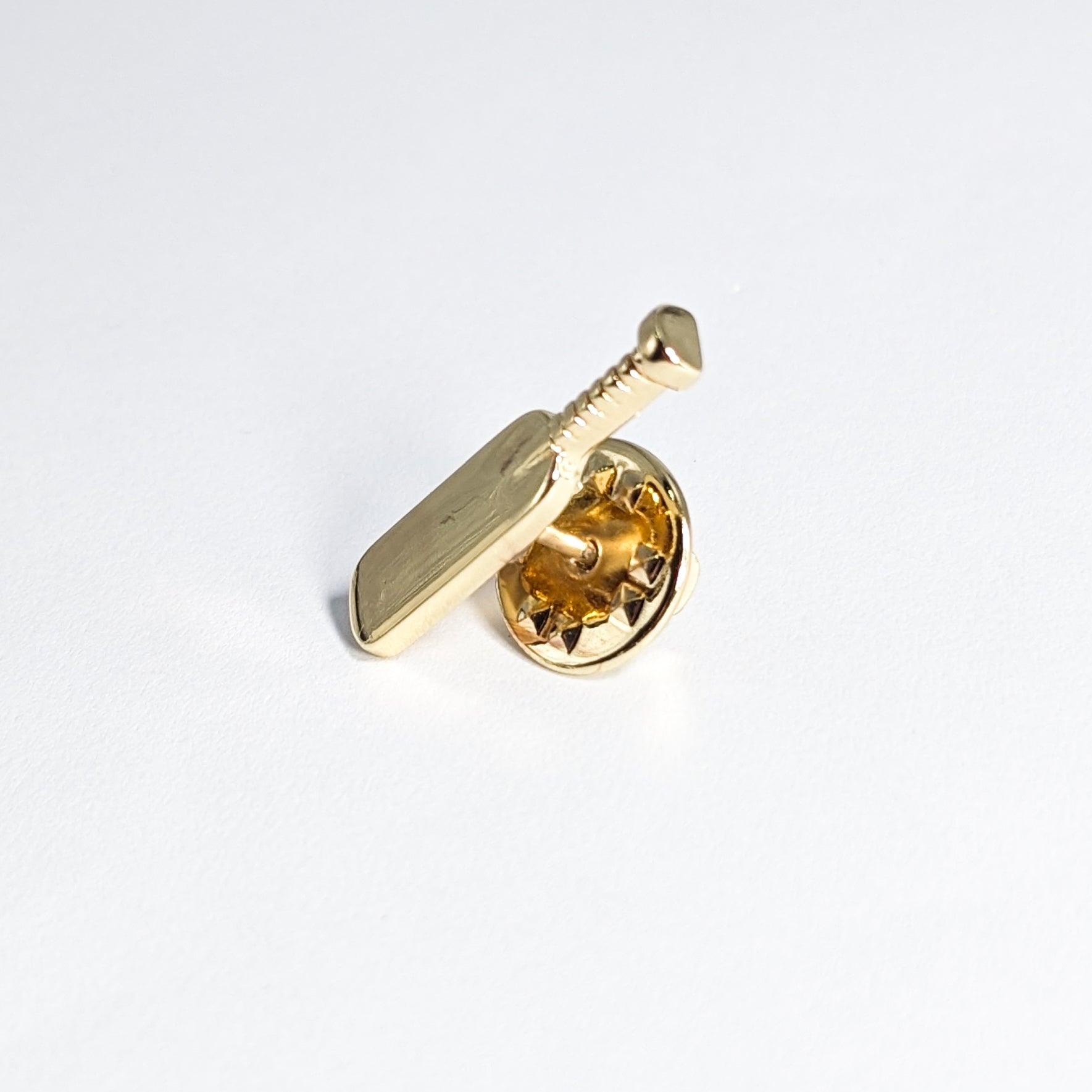 GOLD CRICKET FANATIC'S BROOCH