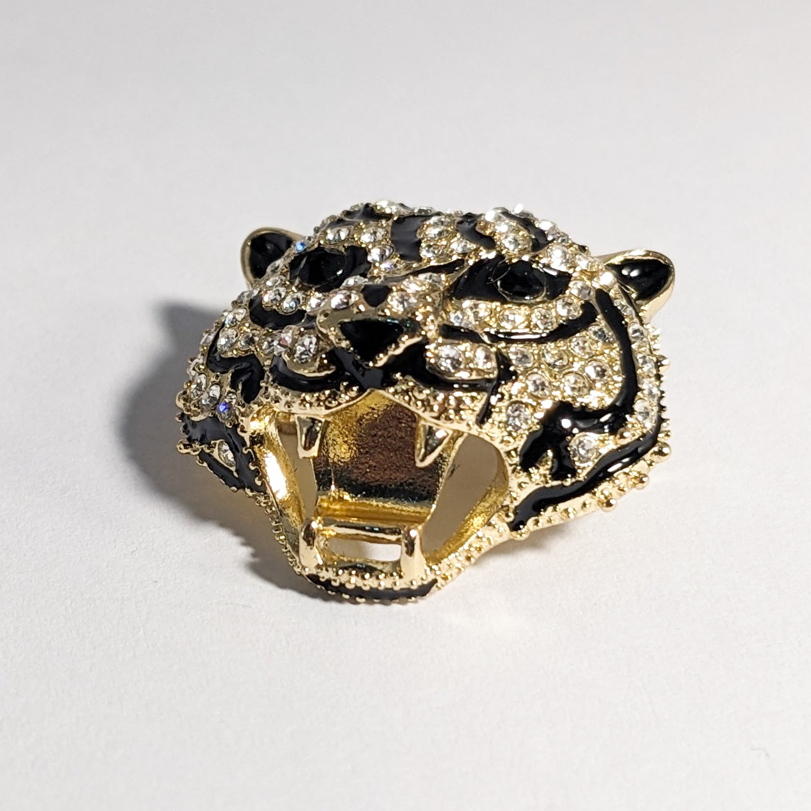 FEARLESS STARE TIGER PIN