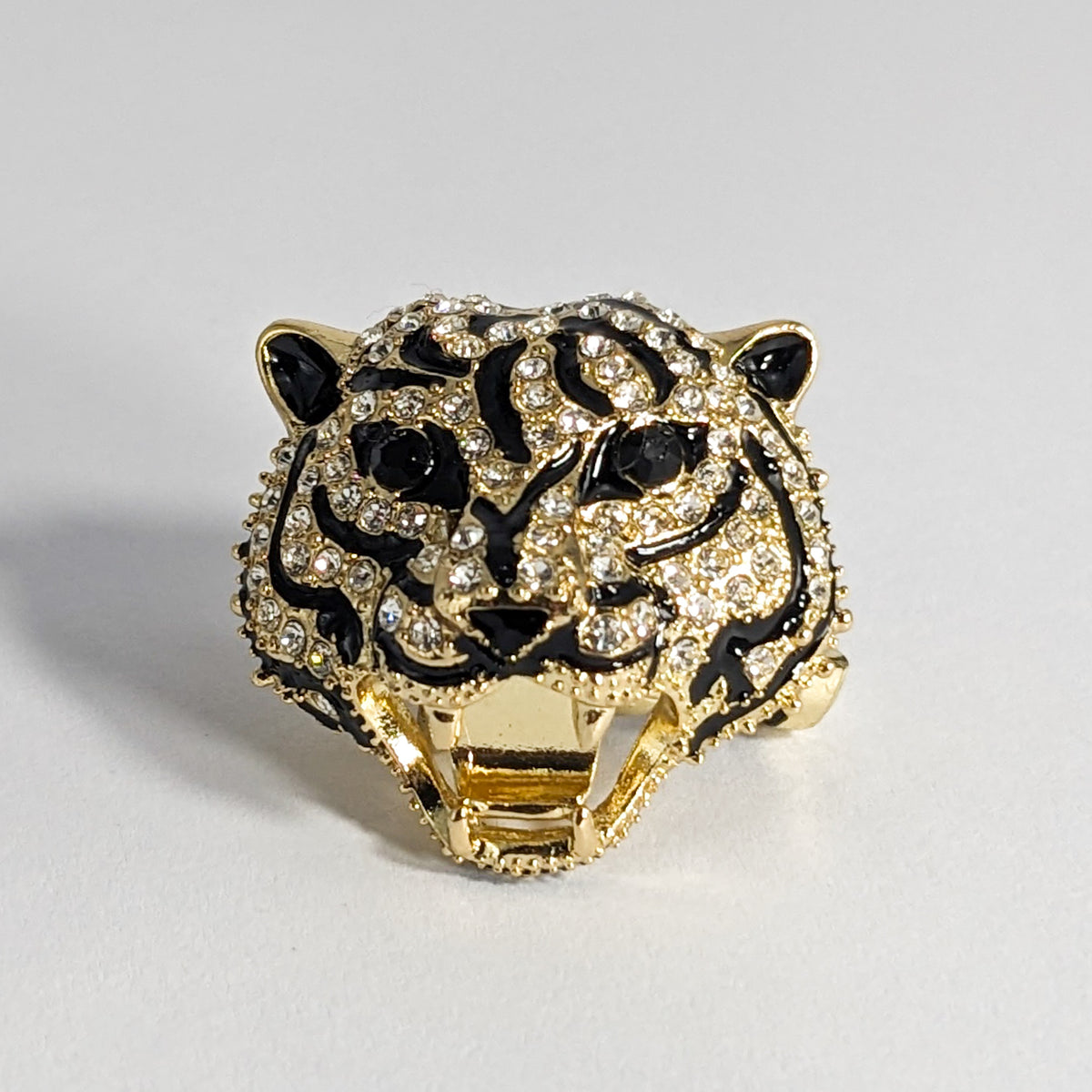 FEARLESS STARE TIGER PIN