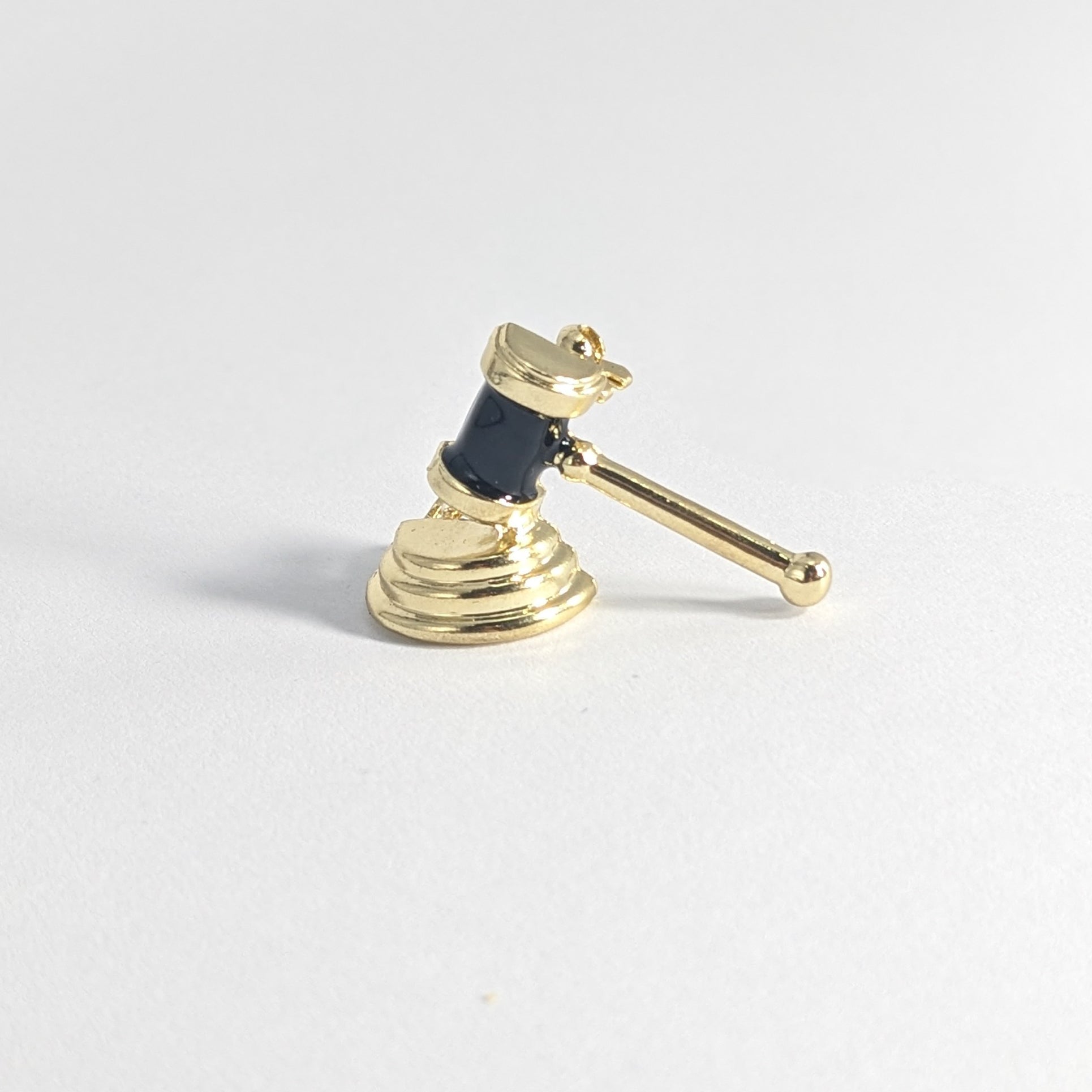 GAVEL OF HONOUR GOLD PIN