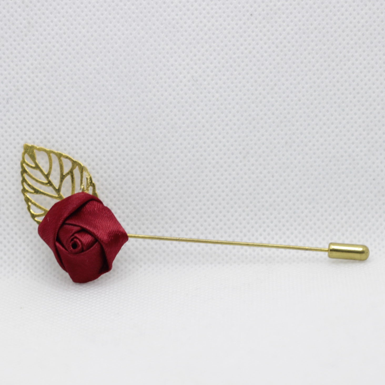 MAROON GOLD LEAF LAPEL PIN