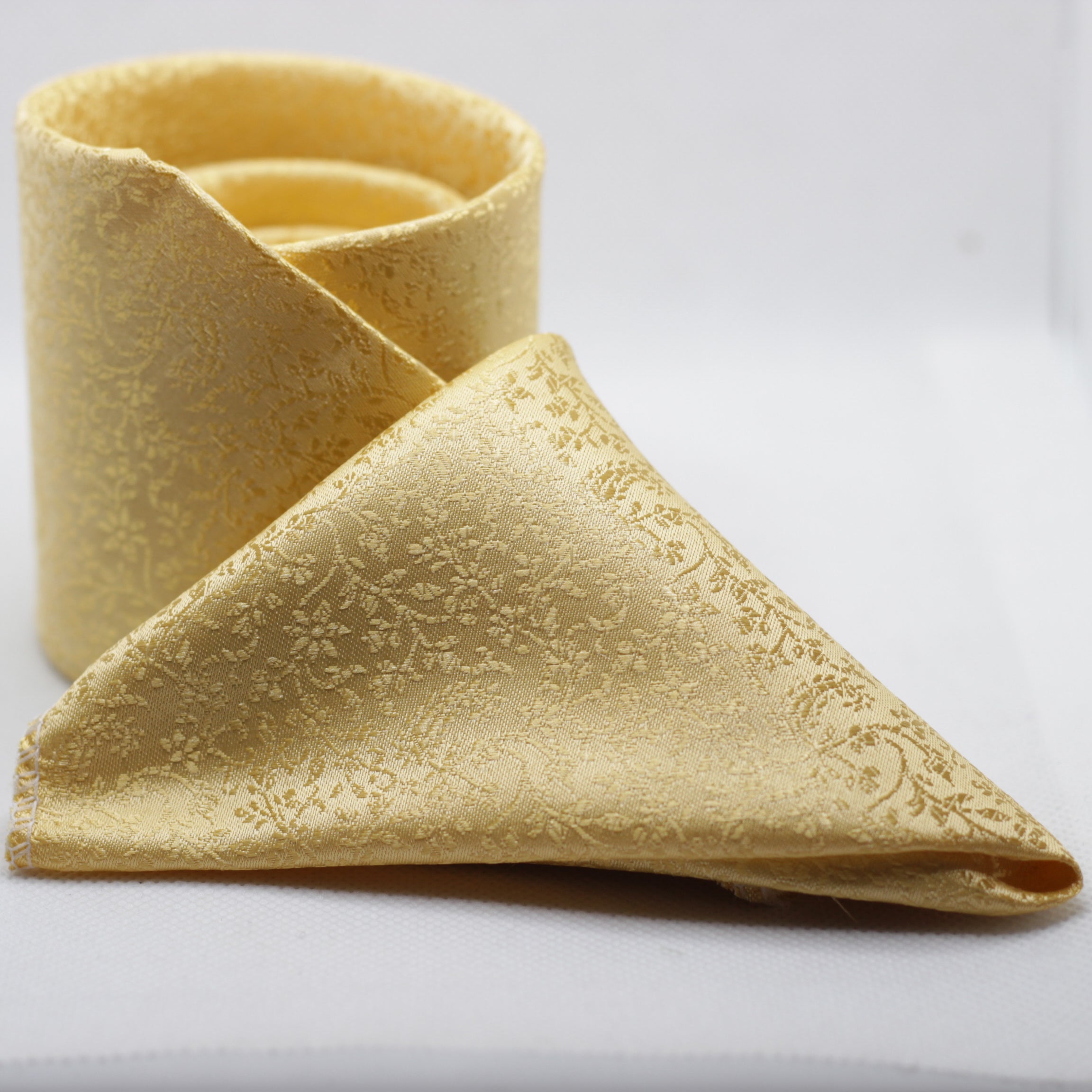 GOLD SELF PRINTED TIE & POCKET SQUARE SET