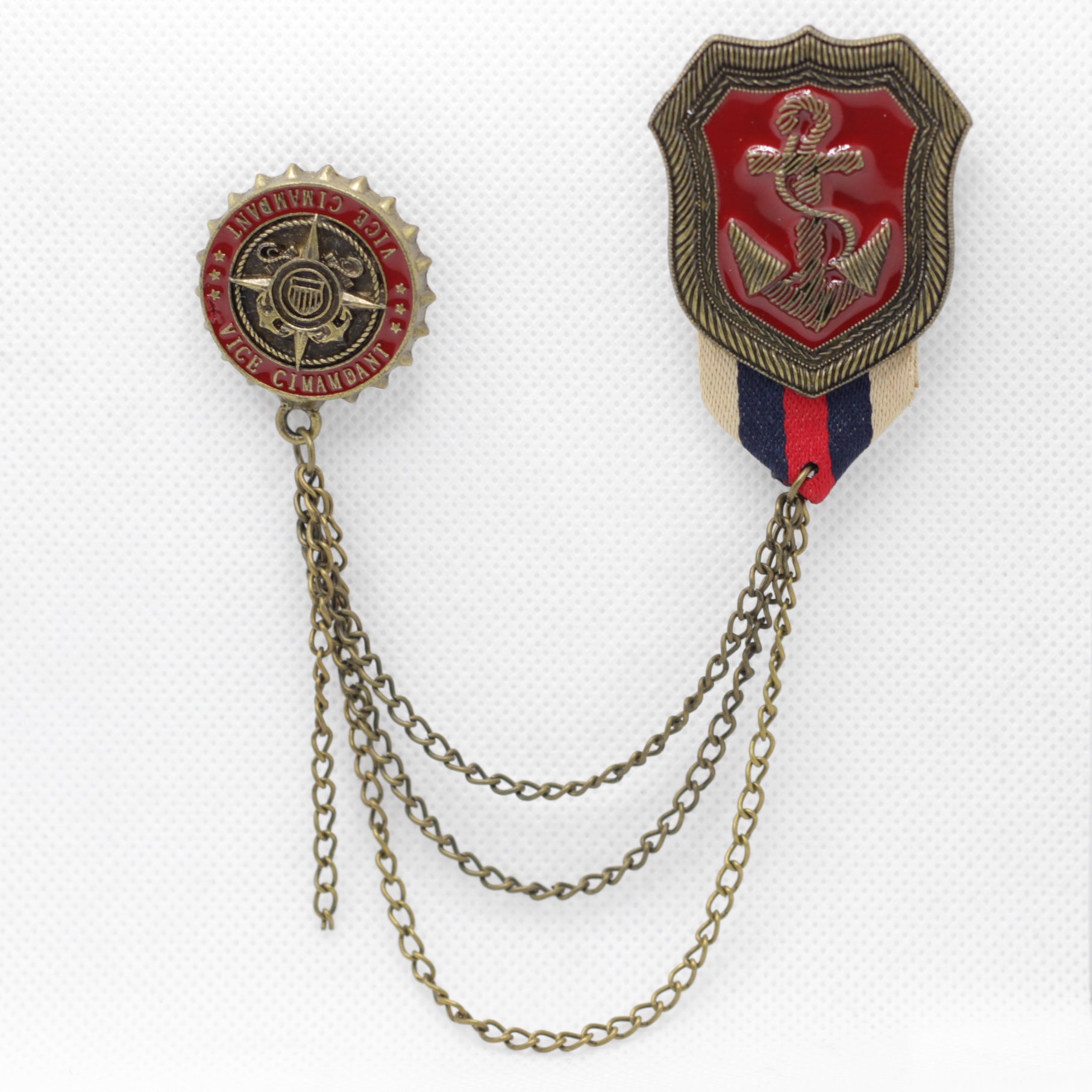 RETRO MILITARY MEDAL CHAINED BROOCH