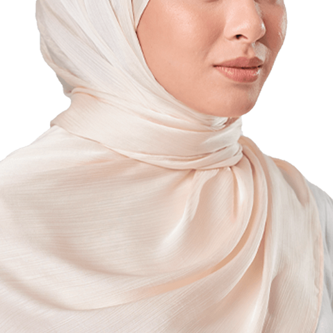 VANILLA CREAM CRINKLE SILK SCARF
