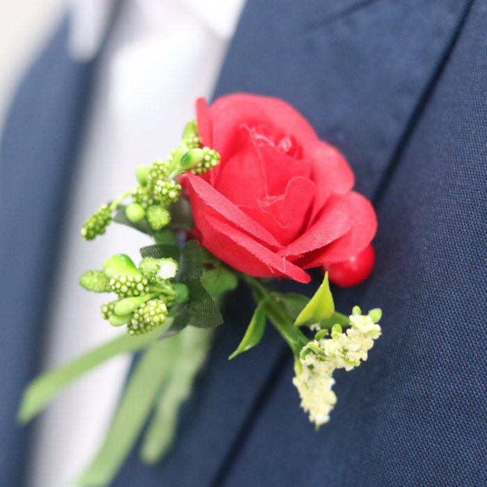 Red Rose Boutonniere Lapel Pin
